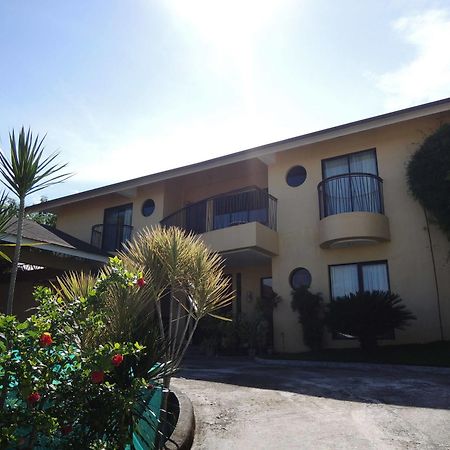 Palms Seaside Inn And Resort Medellin Ngoại thất bức ảnh