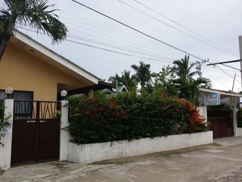 Palms Seaside Inn And Resort Medellin Ngoại thất bức ảnh