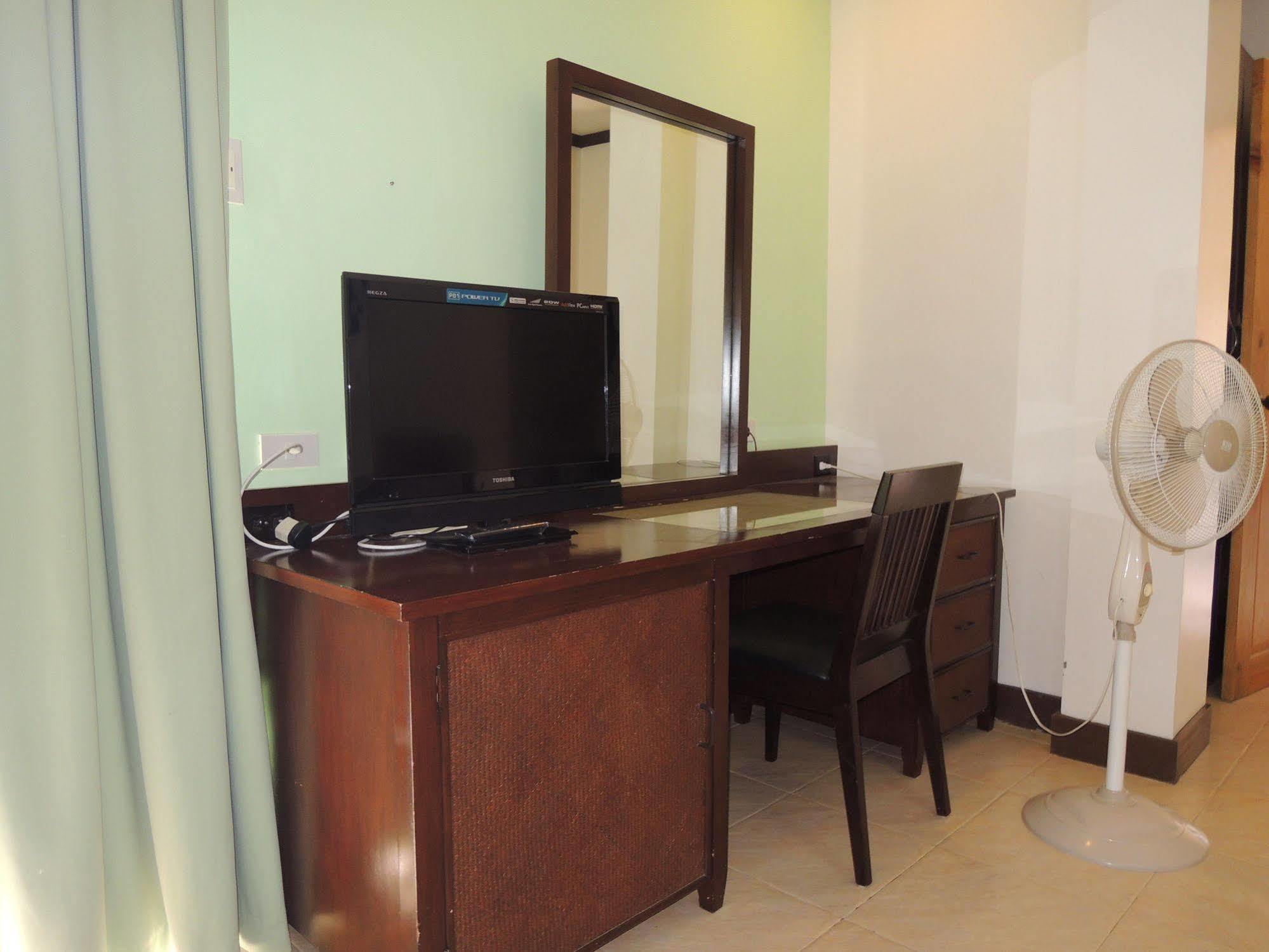 Palms Seaside Inn And Resort Medellin Ngoại thất bức ảnh