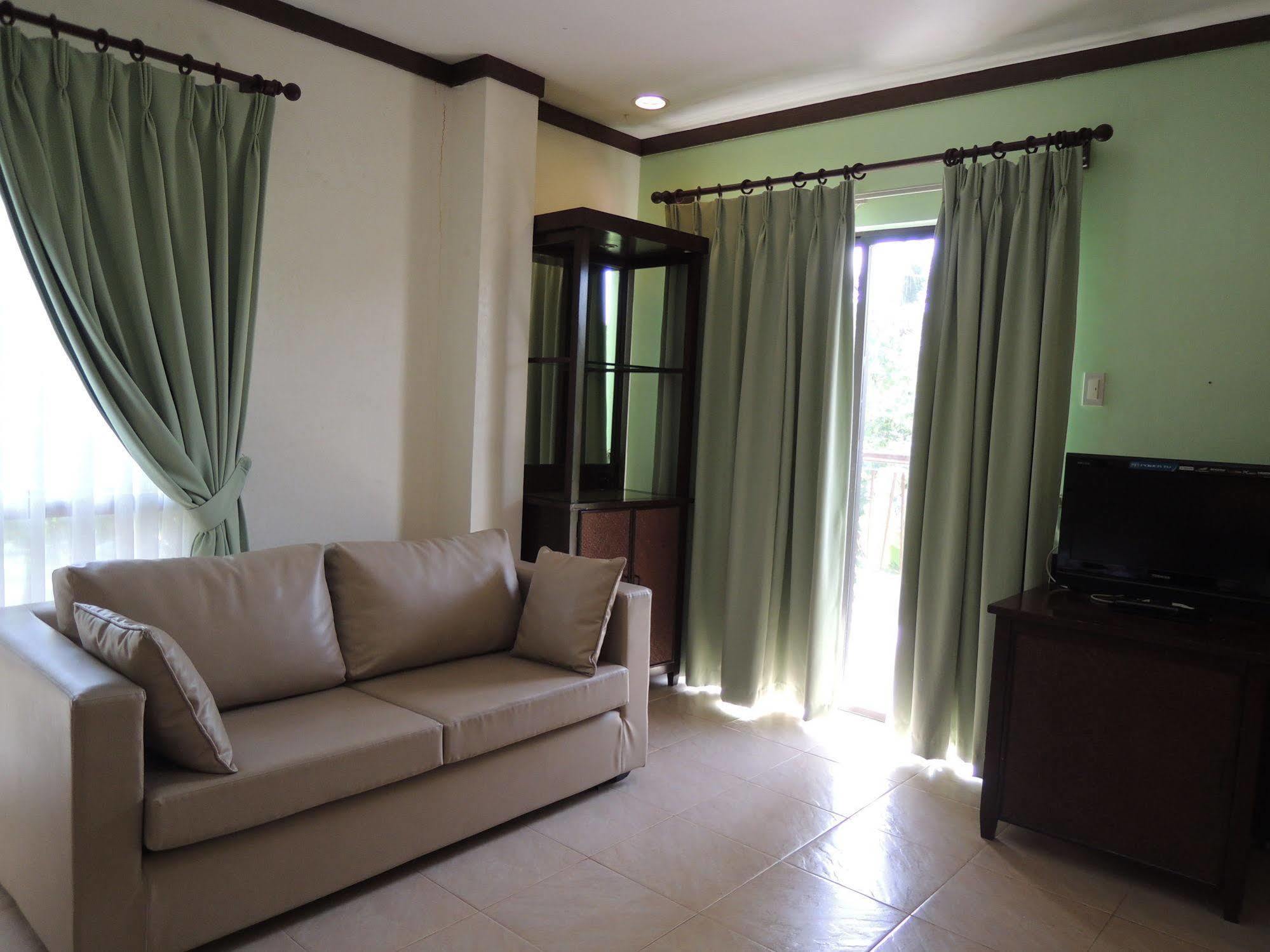 Palms Seaside Inn And Resort Medellin Ngoại thất bức ảnh
