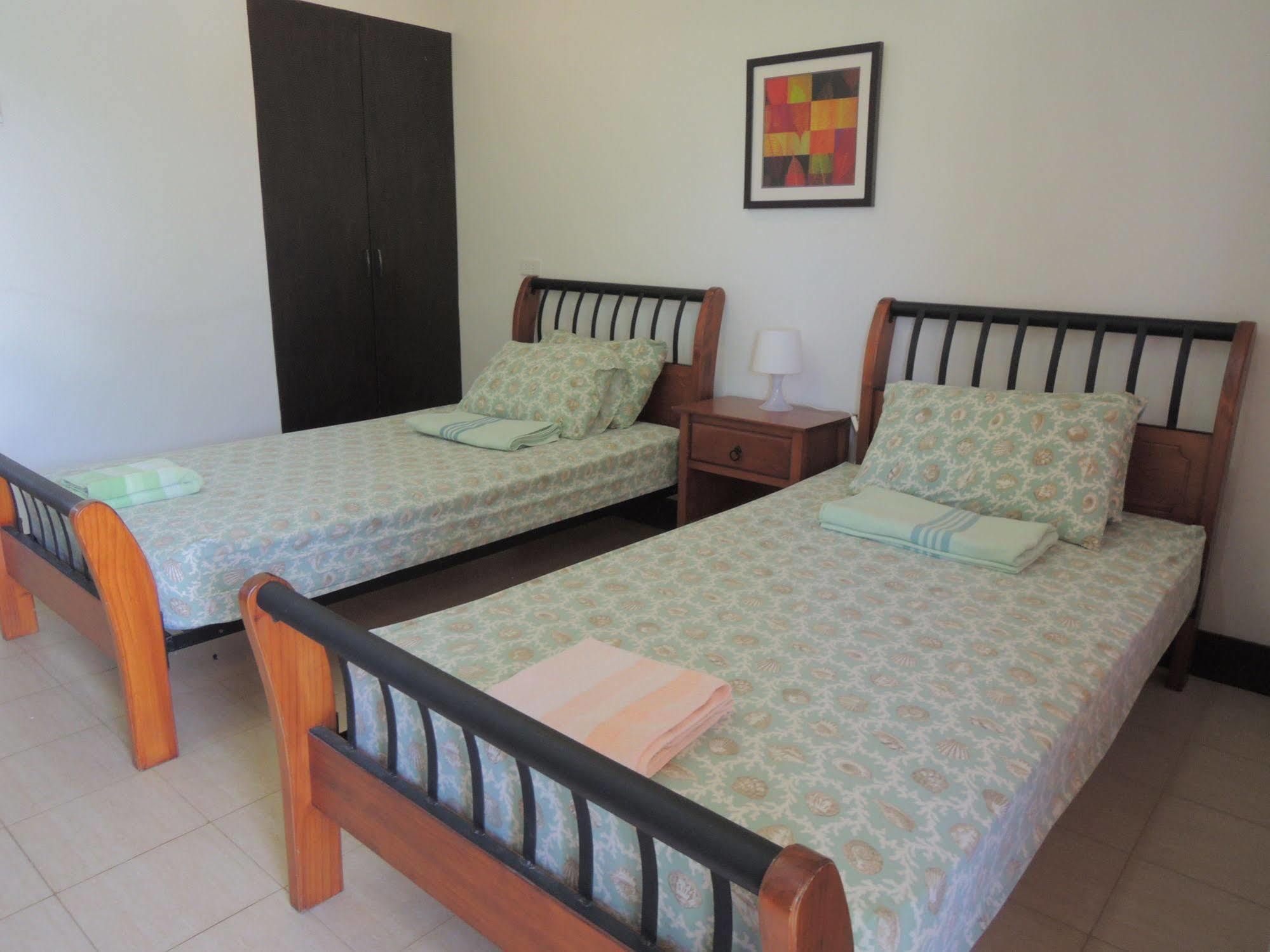Palms Seaside Inn And Resort Medellin Ngoại thất bức ảnh