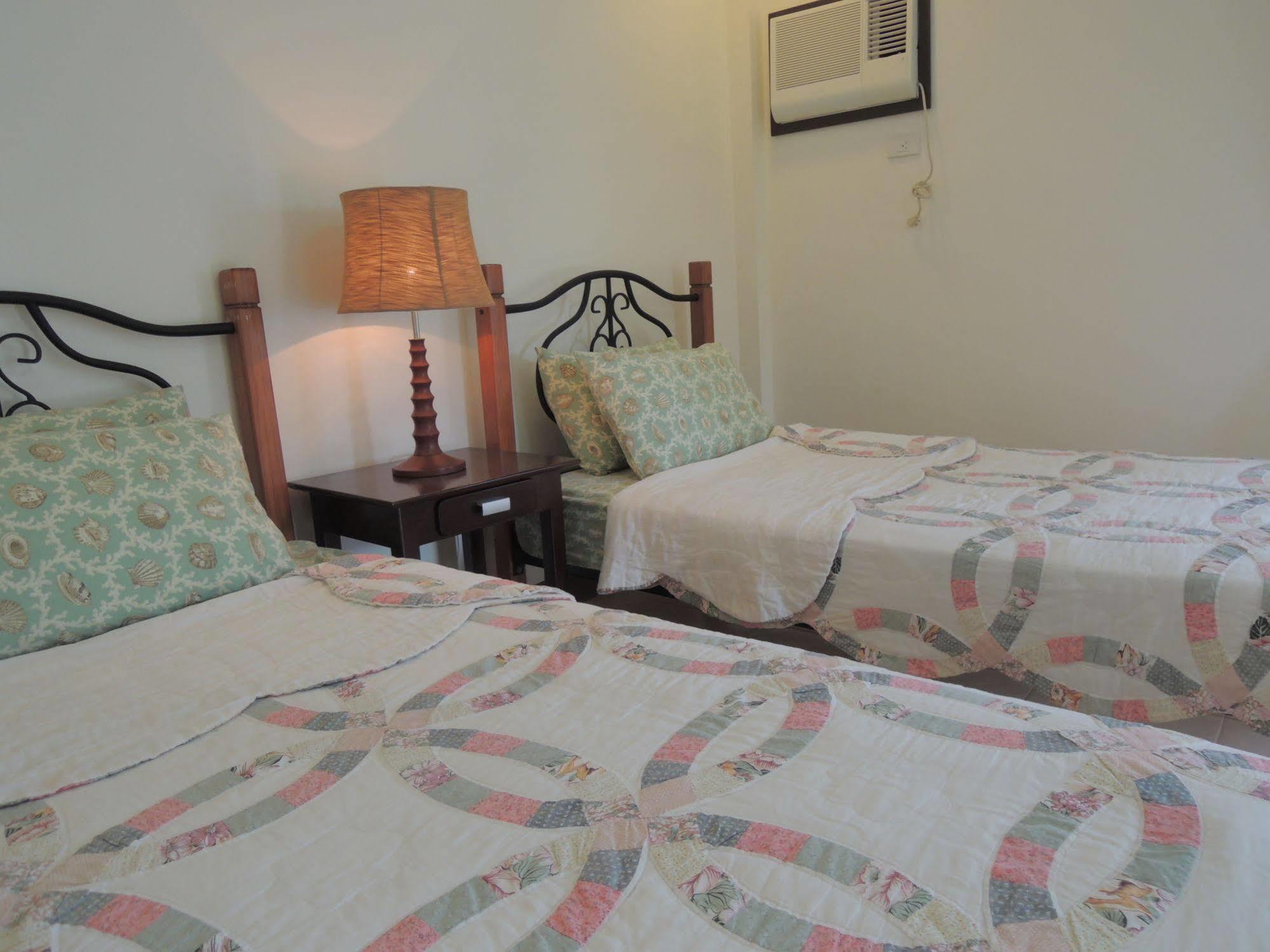 Palms Seaside Inn And Resort Medellin Ngoại thất bức ảnh